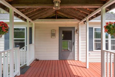 11 Simon Road Waldoboro ME 04572