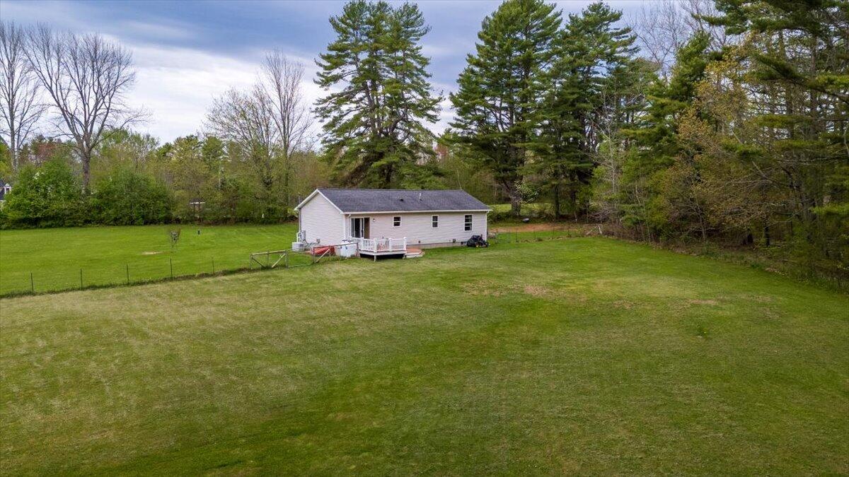 11 Simon Road Waldoboro ME 04572