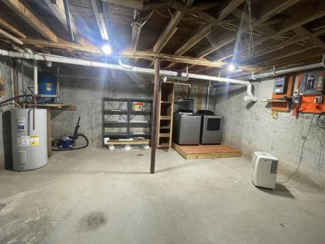 43 Haskell Avenue Raymond ME 04071