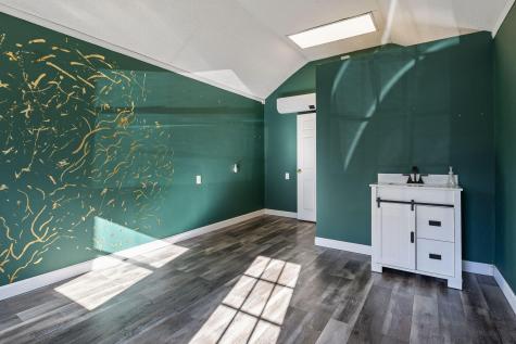 10 Elm Street Gorham ME 04038