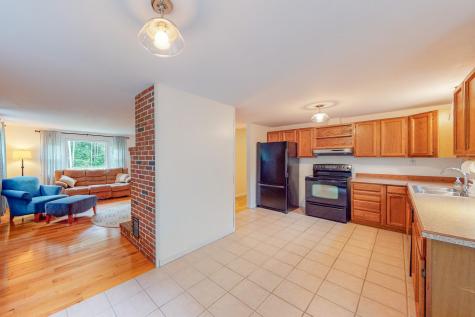 12 Oak Ridge Drive Standish ME 04084