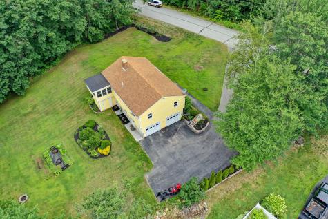 12 Oak Ridge Drive Standish ME 04084