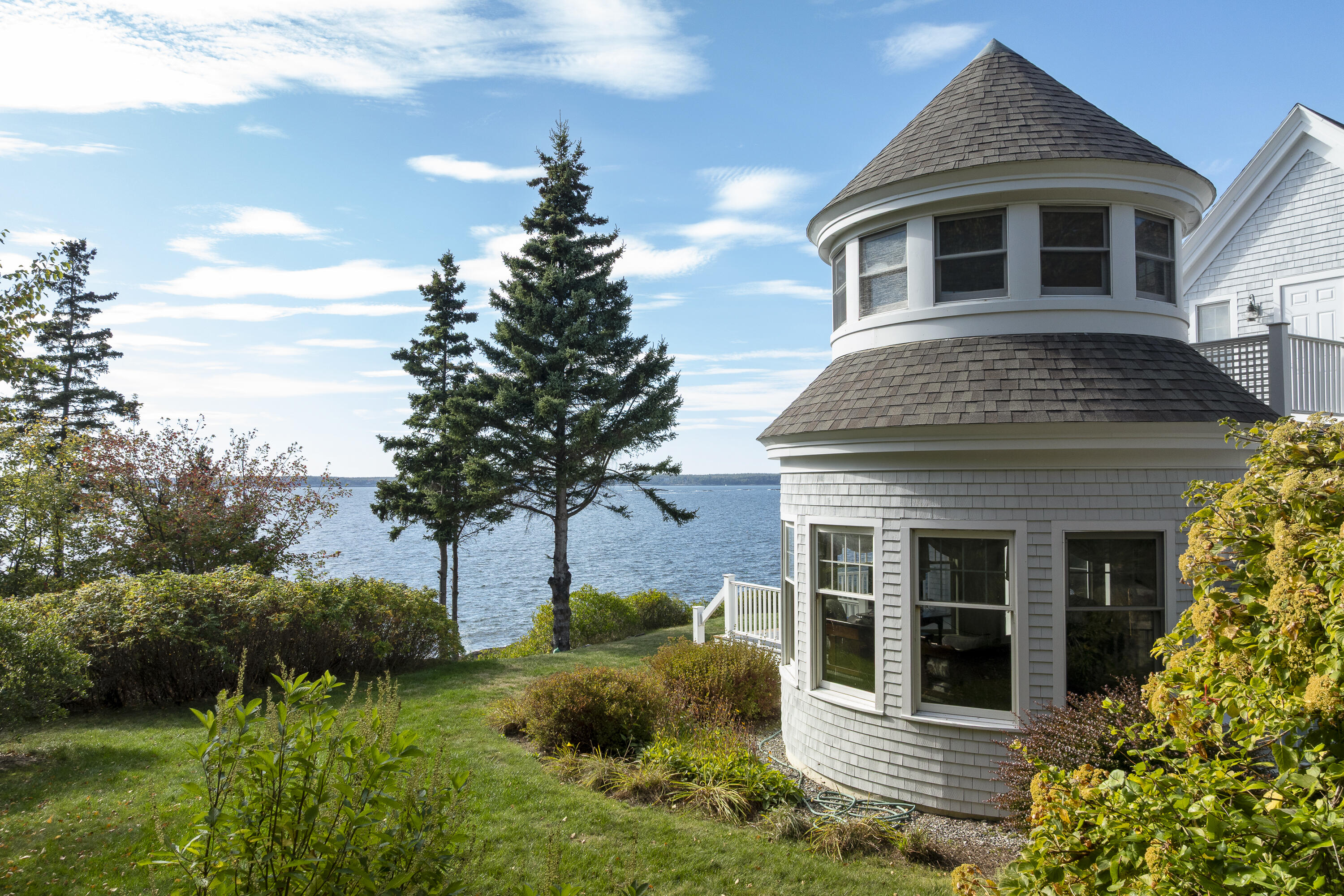 26 Miradon Lane Southport ME 04576