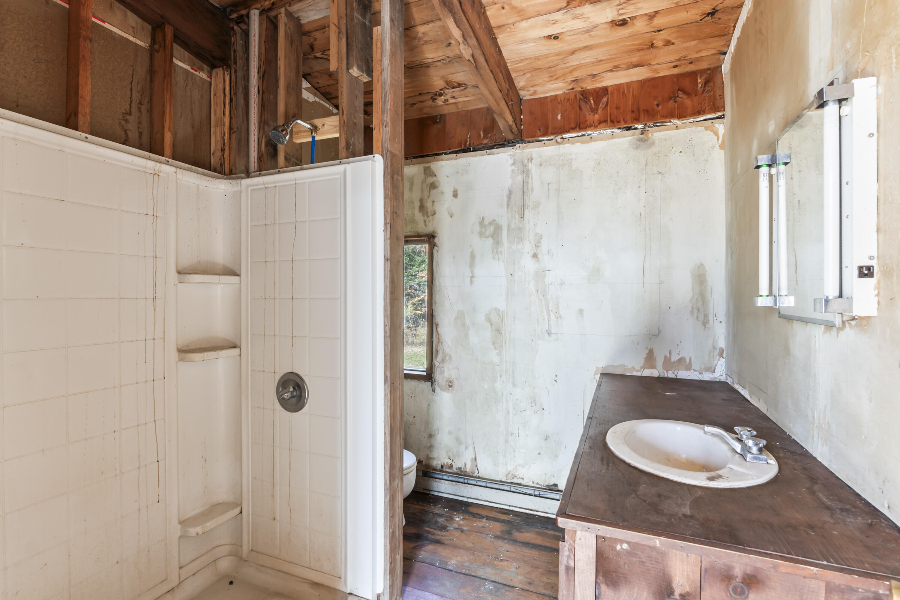 9 Shelter Drive Richmond ME 04357