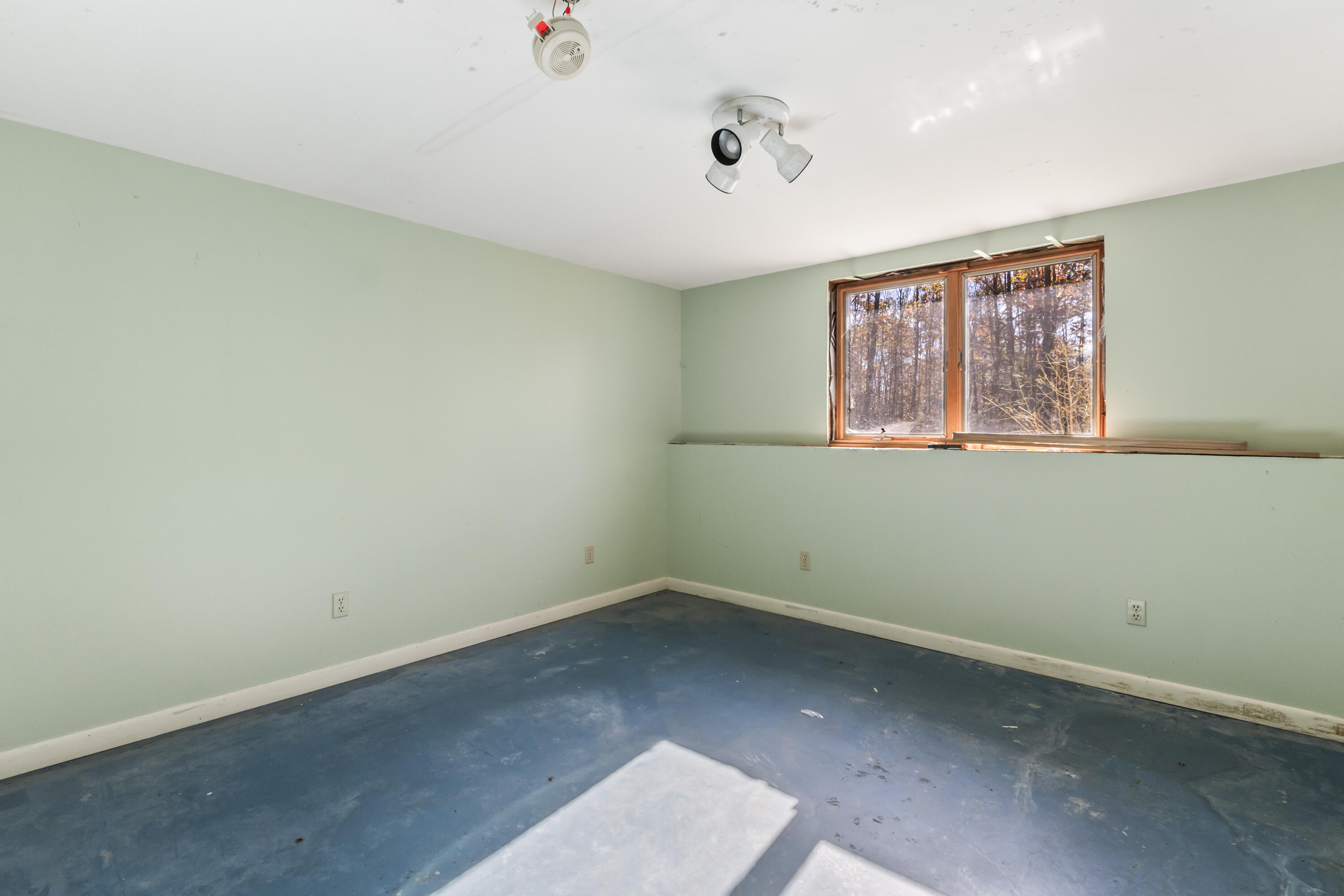 9 Shelter Drive Richmond ME 04357