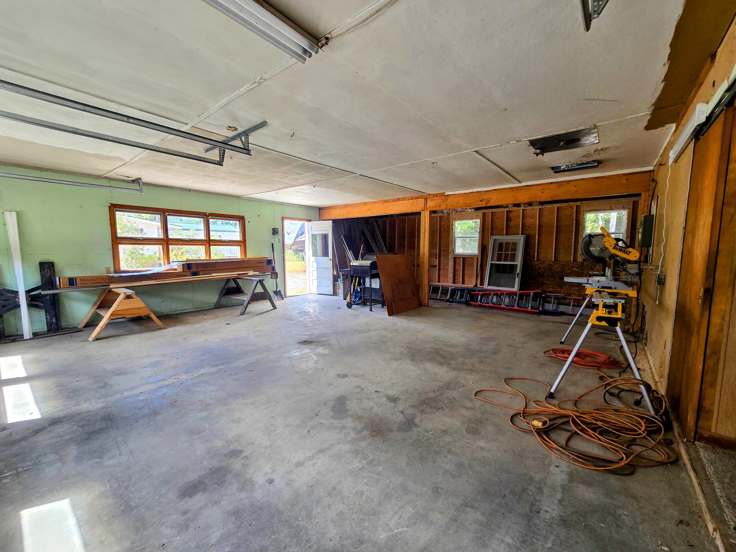 1785 Federal Road Livermore ME 04253