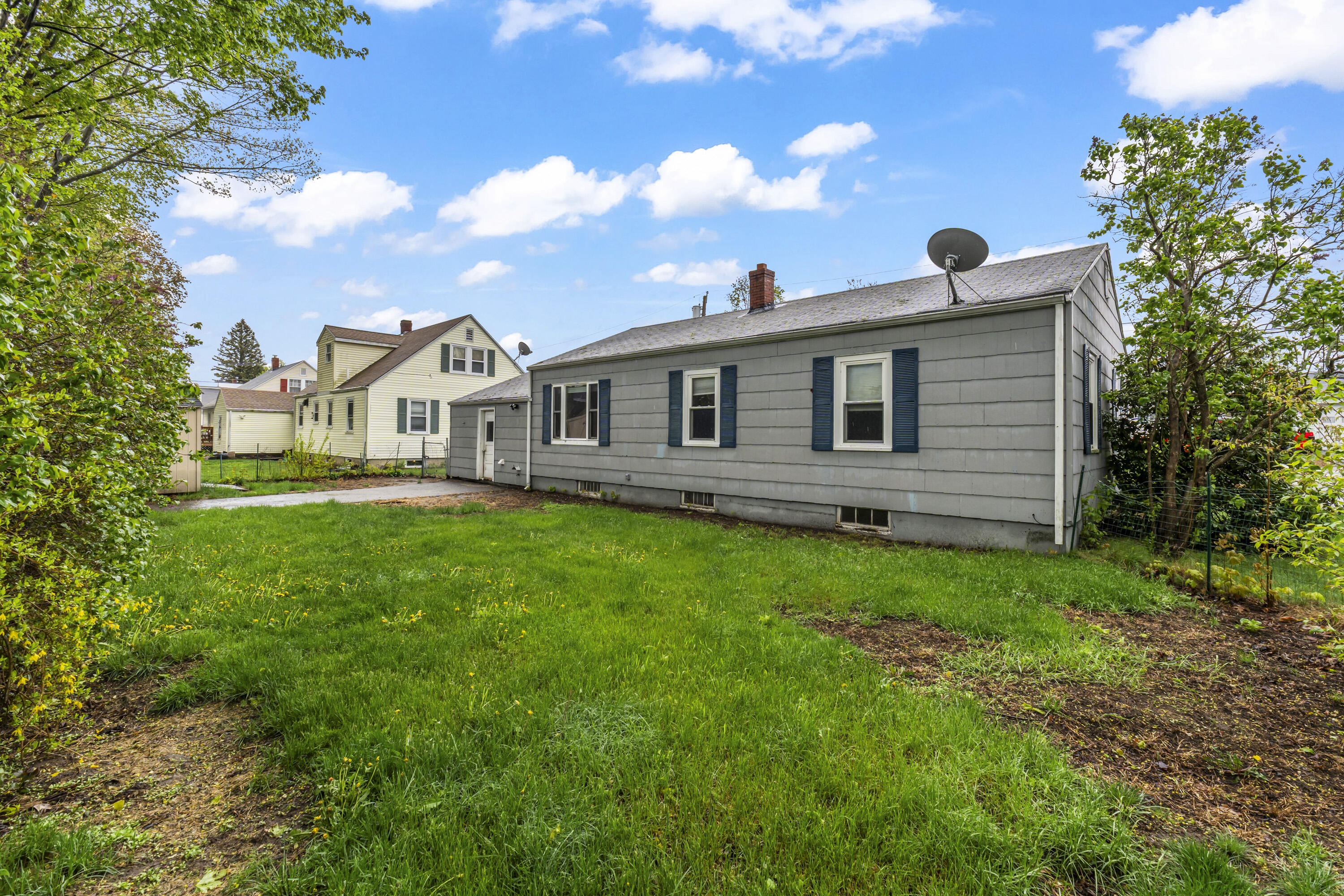 6 Hillside Avenue Biddeford ME 04005
