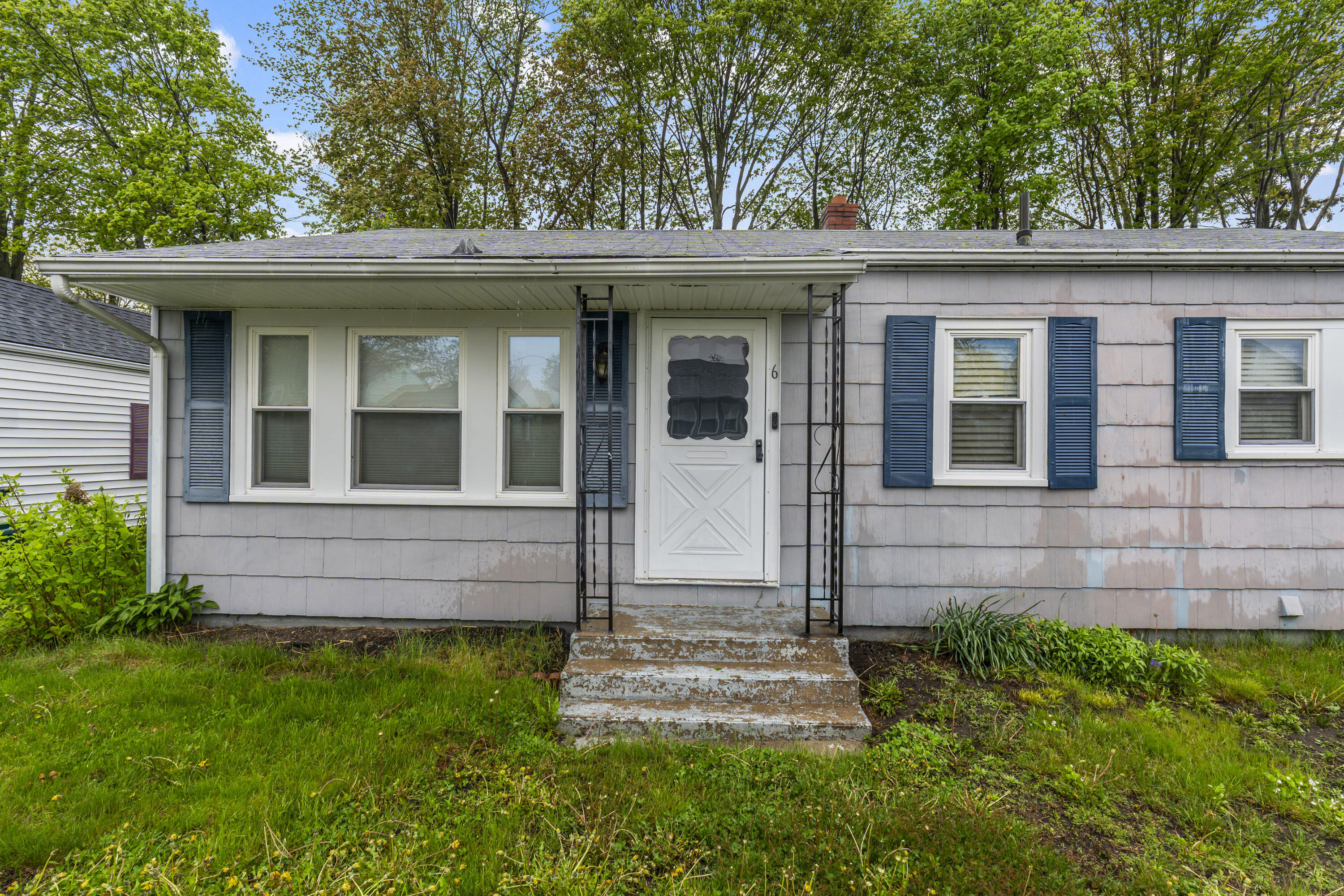 6 Hillside Avenue Biddeford ME 04005