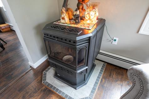 784 Eastern Avenue Holden ME 04429