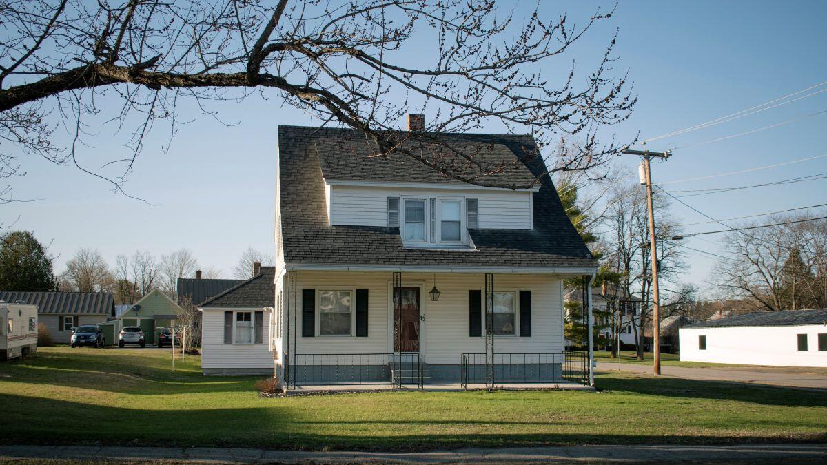 22 Jewett Street Skowhegan ME 04976
