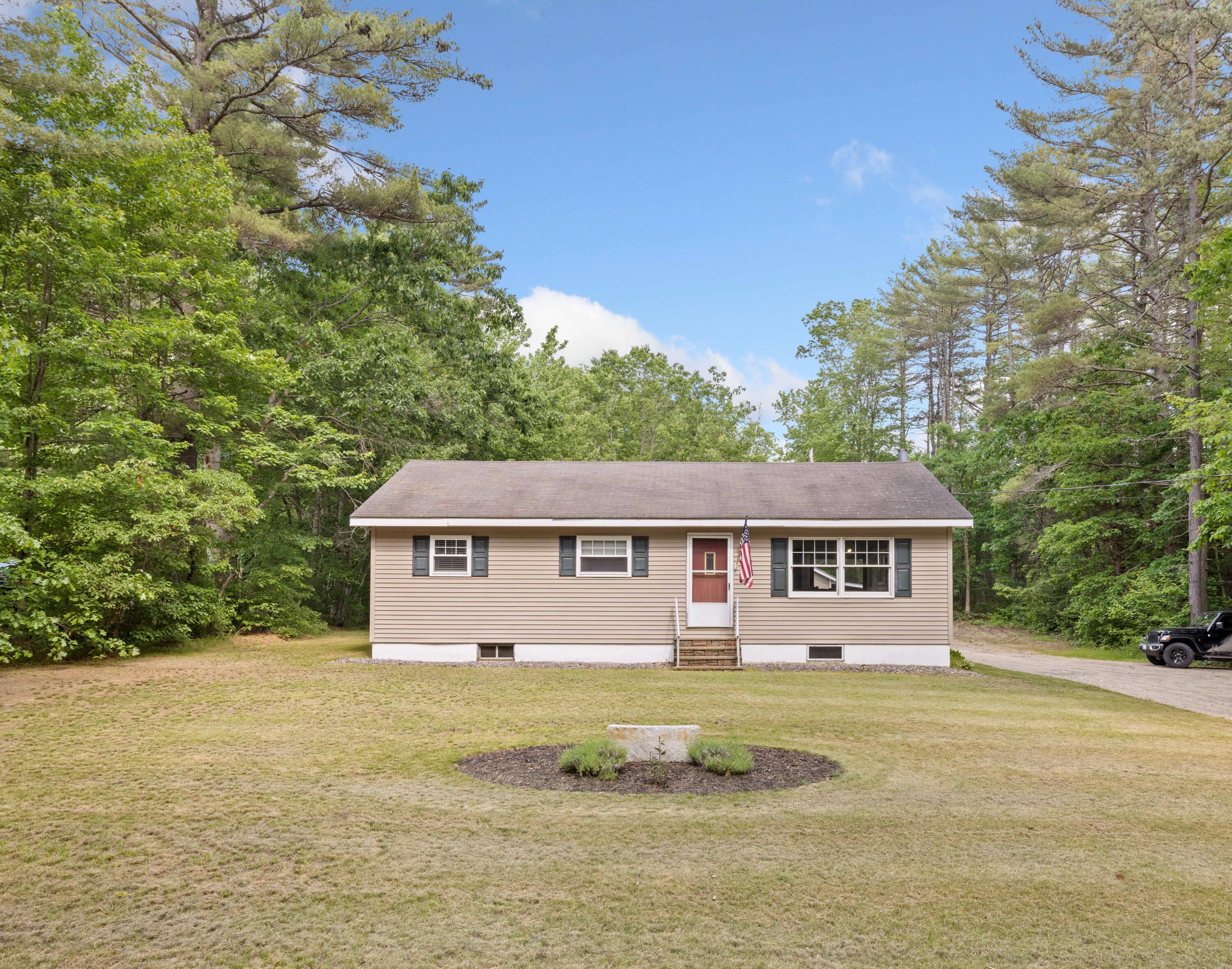 267 Manchester Road Standish ME 04085