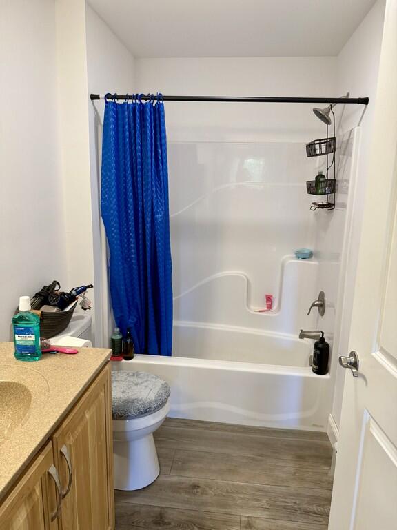 21 Pioneer Way Aurora ME 04408