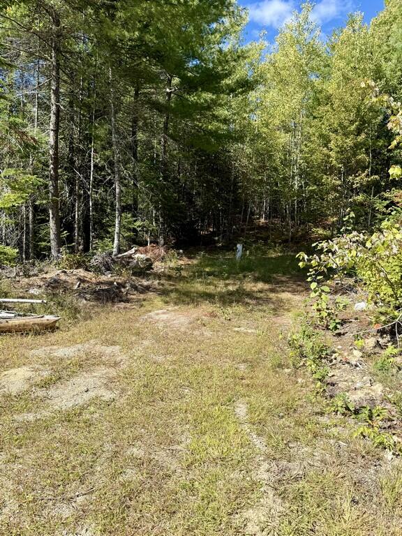 21 Pioneer Way Aurora ME 04408