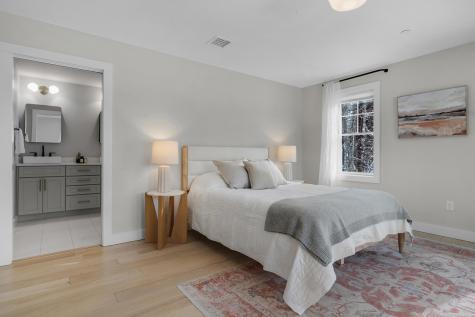 21 Renee Road Freeport ME 04032