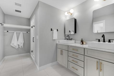 21 Renee Road Freeport ME 04032