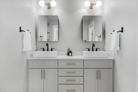 21 Renee Road Freeport ME 04032