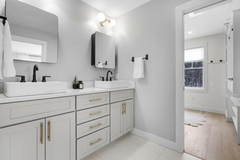 21 Renee Road Freeport ME 04032