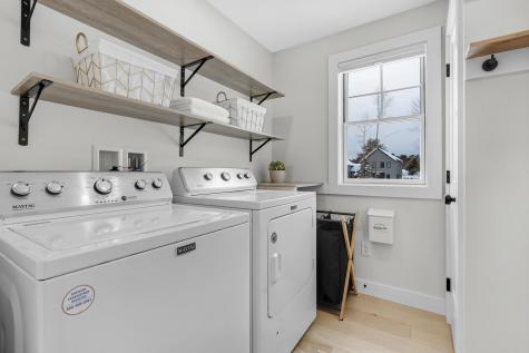 21 Renee Road Freeport ME 04032