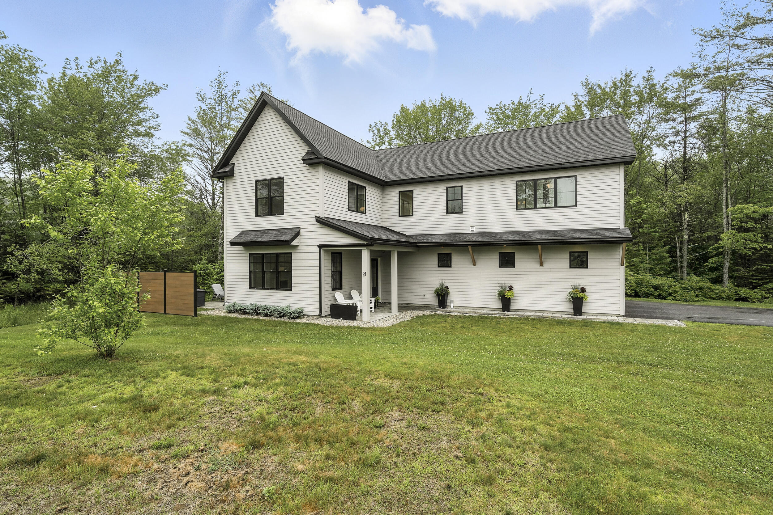 21 Renee Road Freeport ME 04032