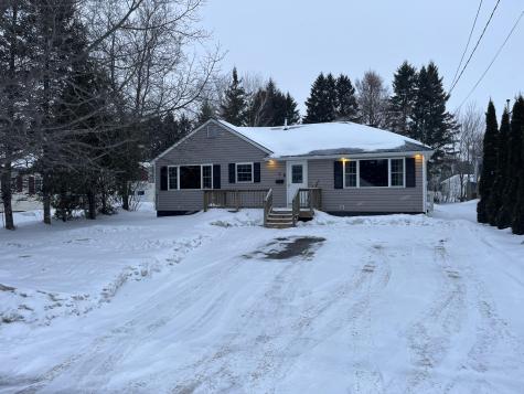 8 Lincoln Street Presque Isle ME 04769