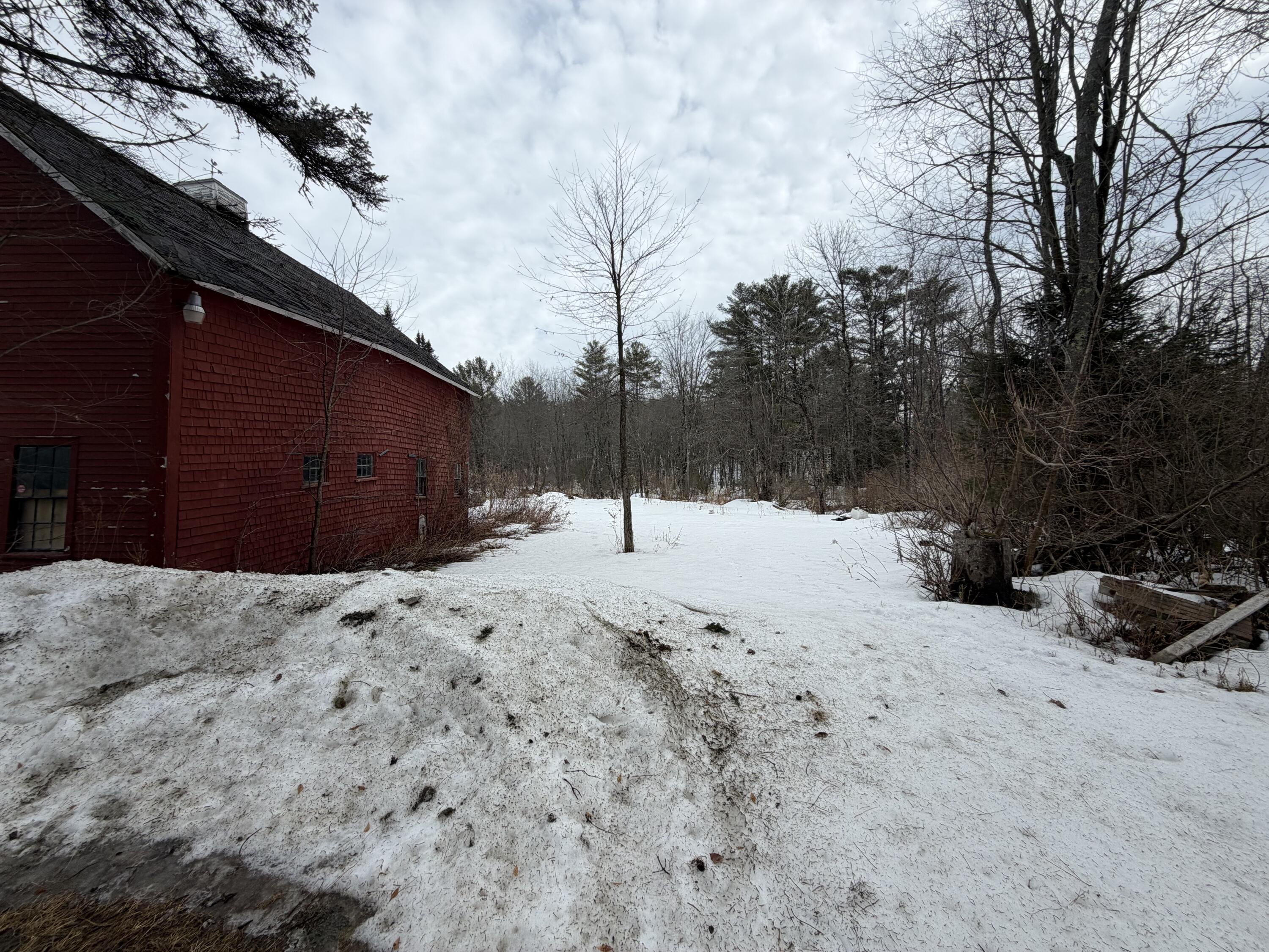 1779 River Road Clinton ME 04927