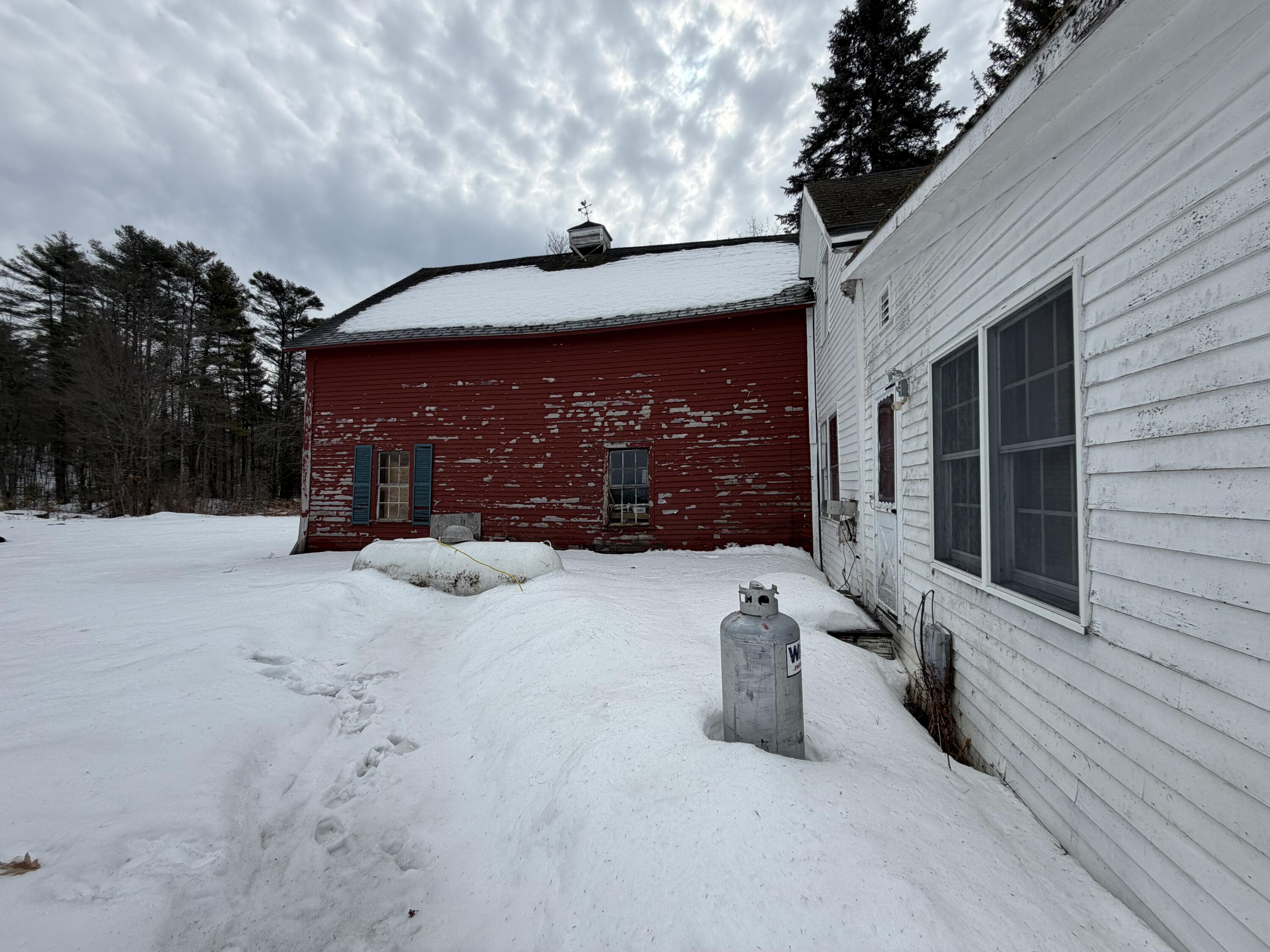 1779 River Road Clinton ME 04927