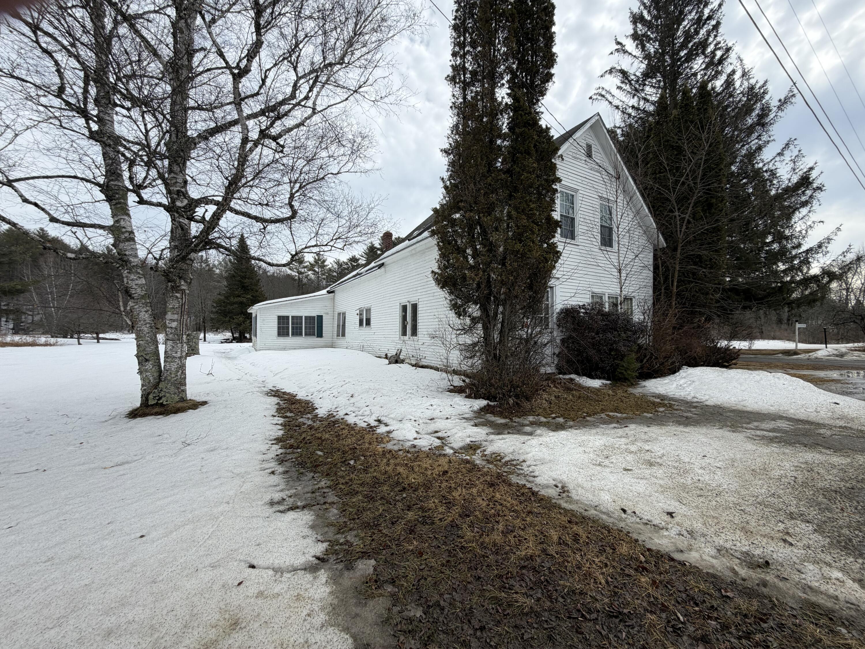 1779 River Road Clinton ME 04927