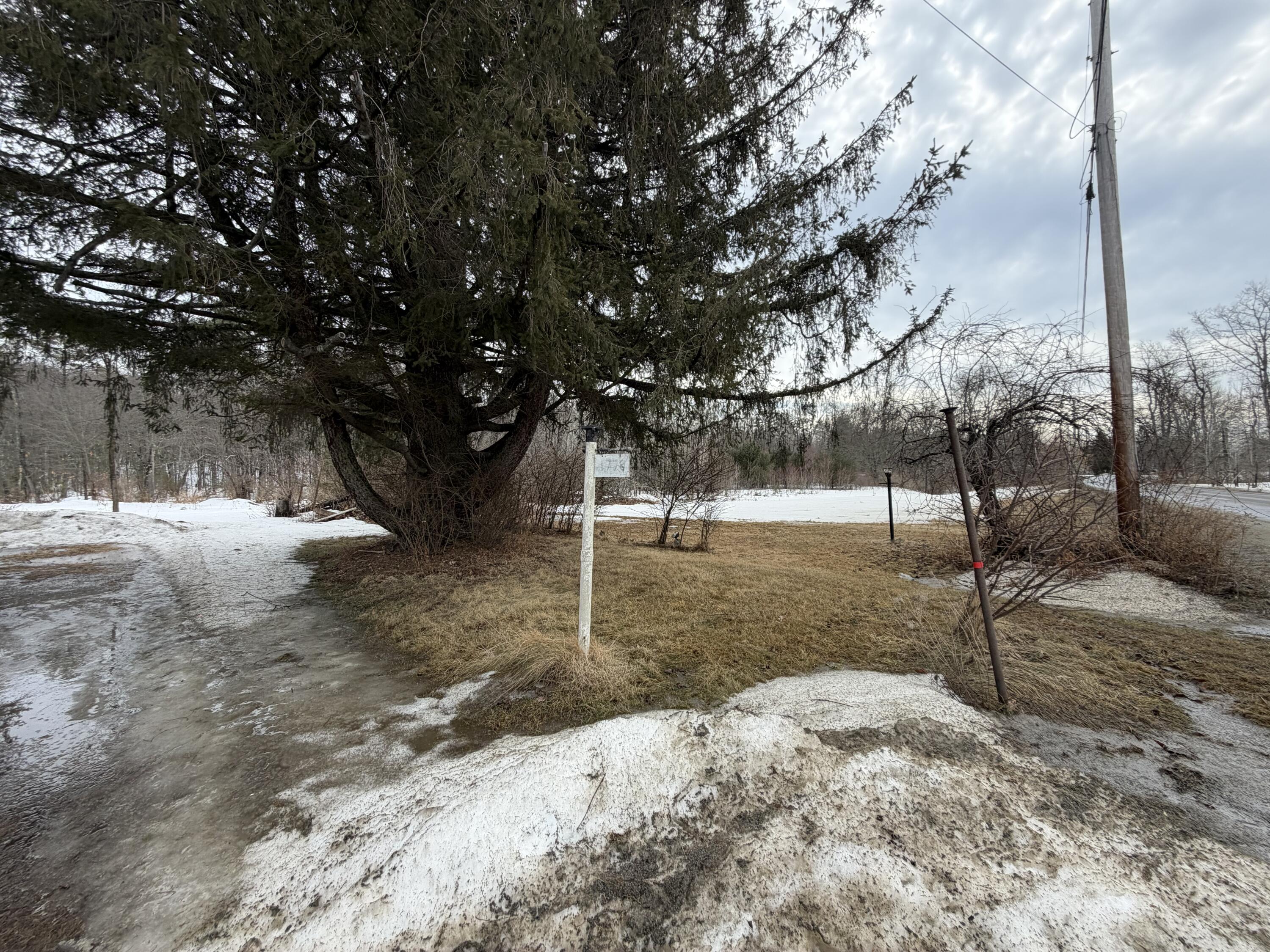 1779 River Road Clinton ME 04927