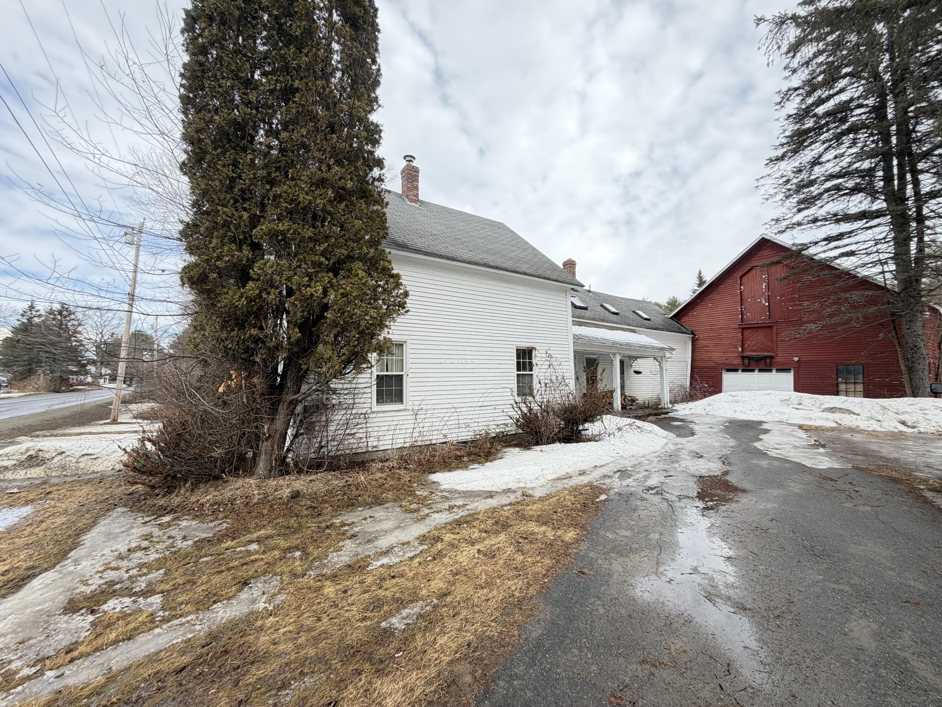 1779 River Road Clinton ME 04927