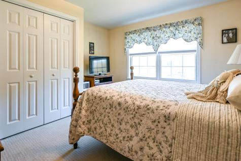 28 East Wind Drive Buxton ME 04093