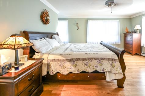 28 East Wind Drive Buxton ME 04093