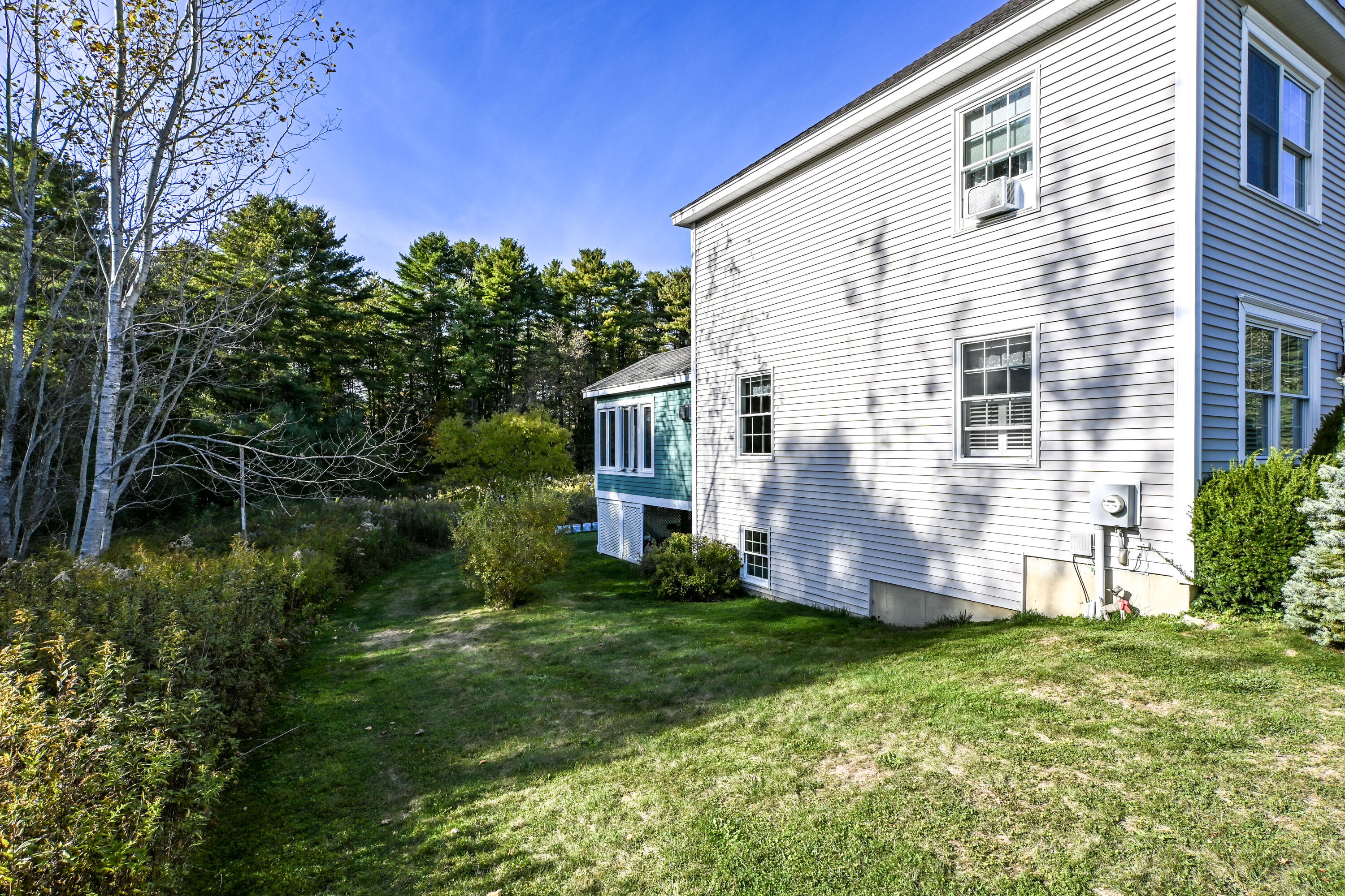 28 East Wind Drive Buxton ME 04093
