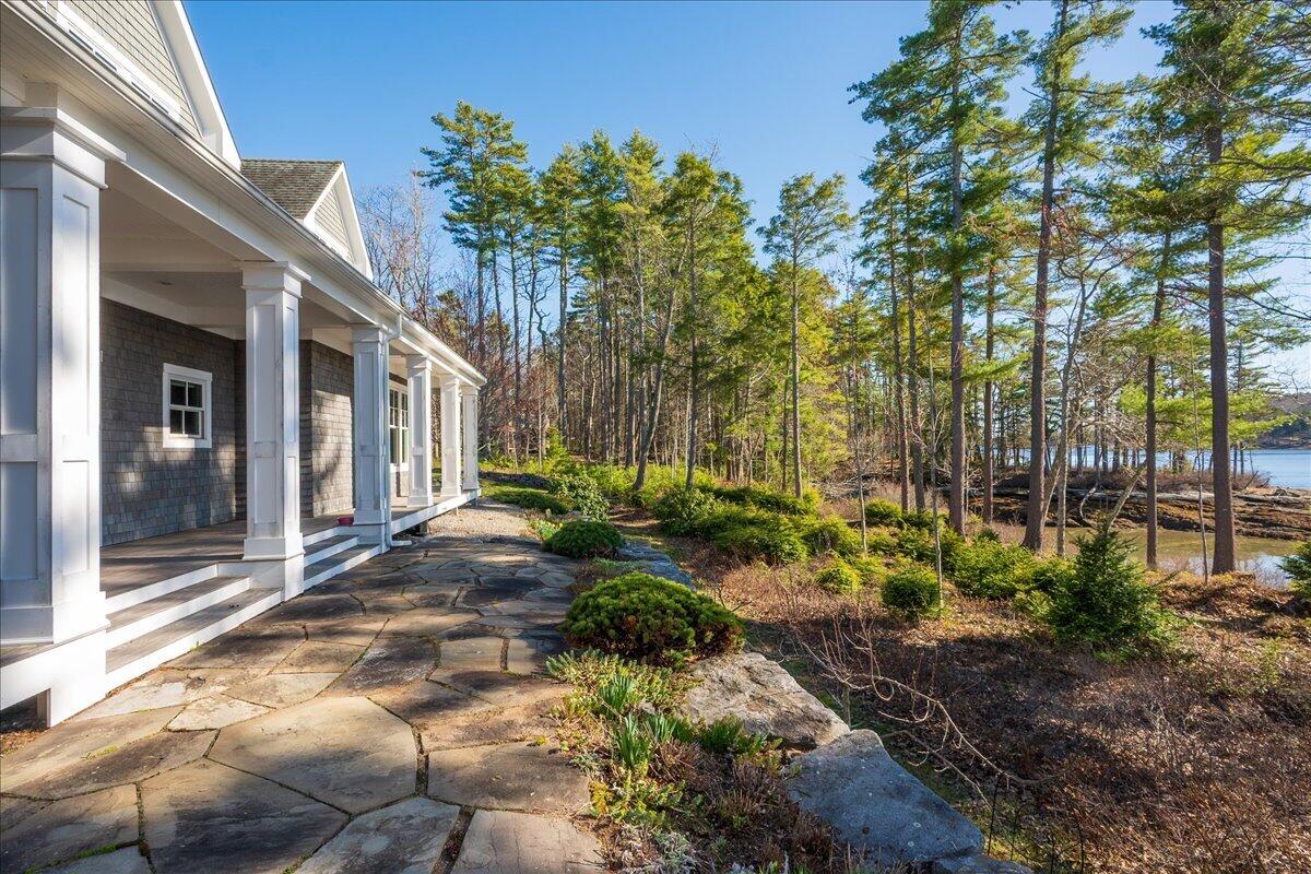 16 Glidden Ledge Road South Bristol ME 04568