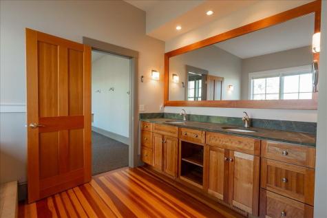 16 Glidden Ledge Road South Bristol ME 04568