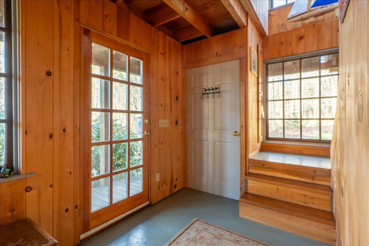 16 Glidden Ledge Road South Bristol ME 04568