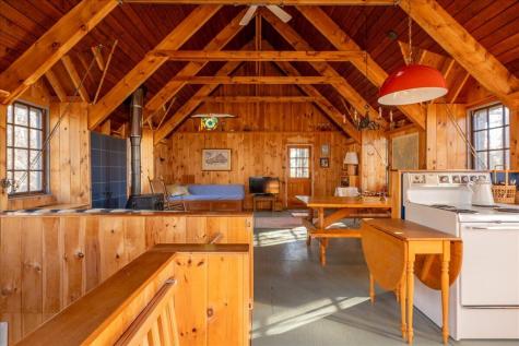 16 Glidden Ledge Road South Bristol ME 04568