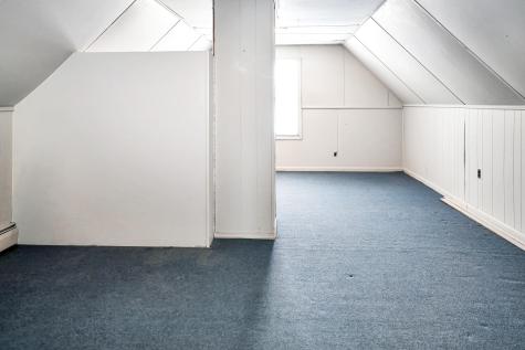 40 Pine Street Dixfield ME 04224