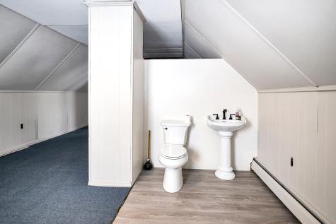 40 Pine Street Dixfield ME 04224