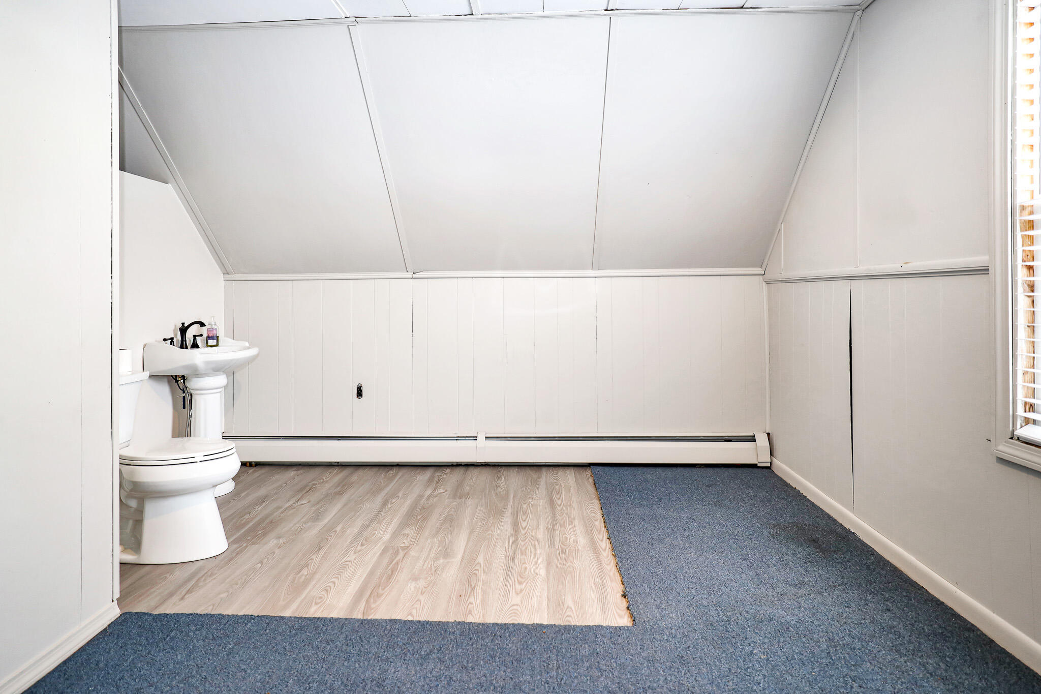 40 Pine Street Dixfield ME 04224