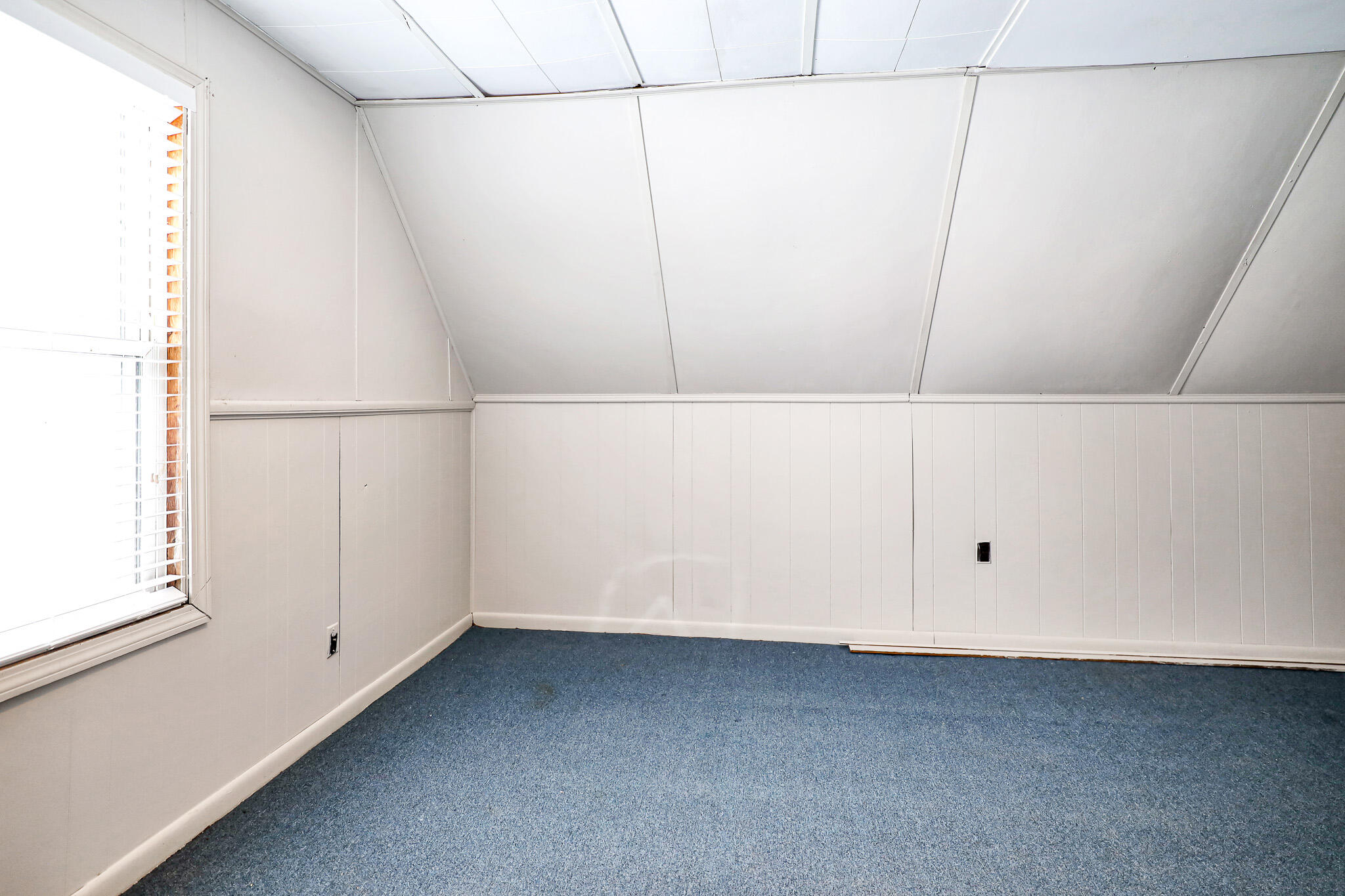 40 Pine Street Dixfield ME 04224