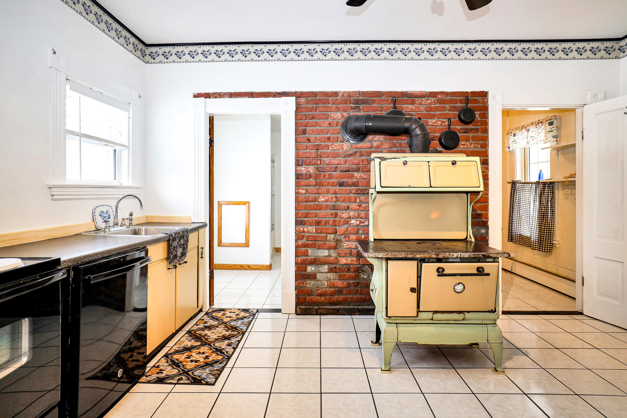 40 Pine Street Dixfield ME 04224