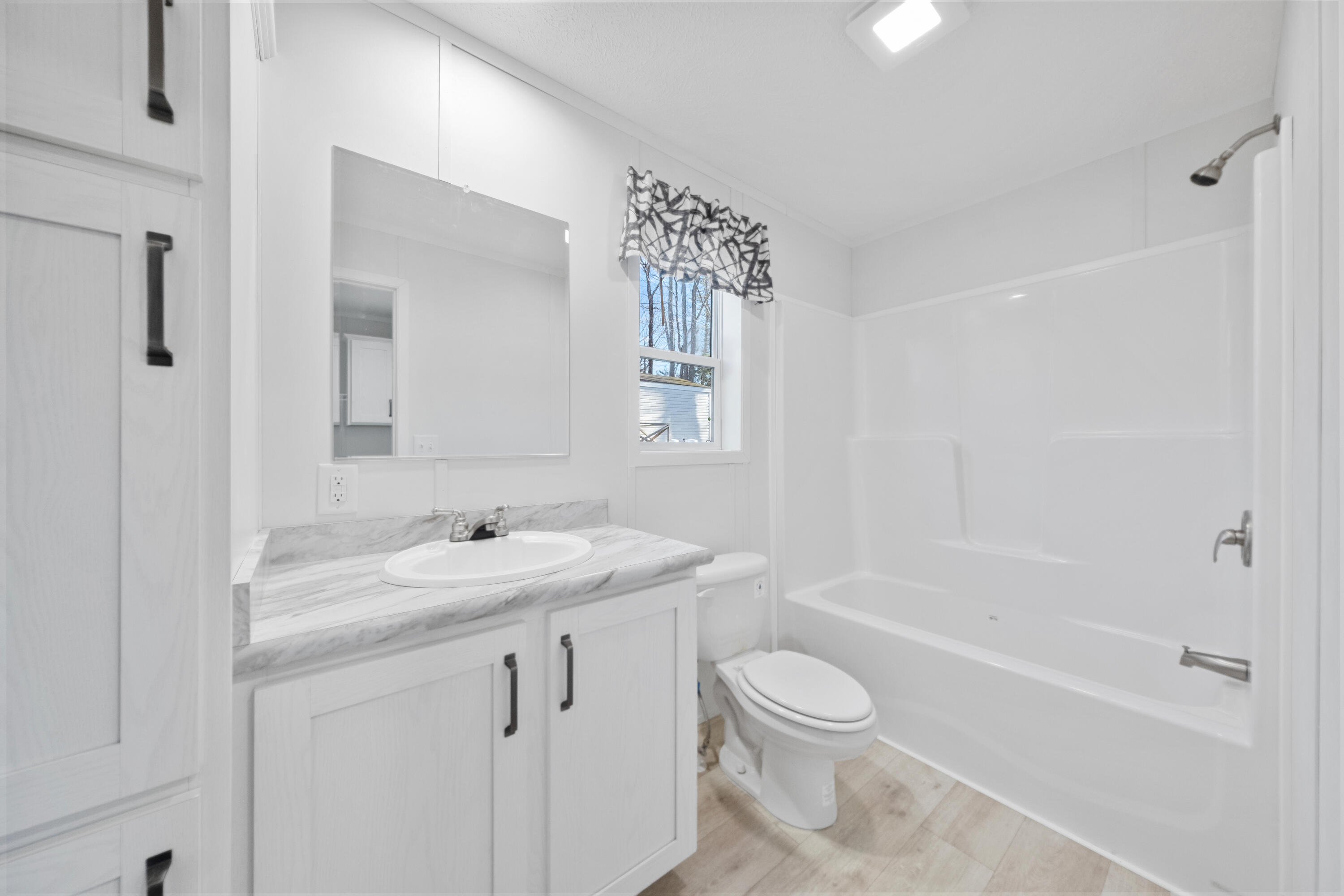 970 Gardiner Road Wiscasset ME 04578