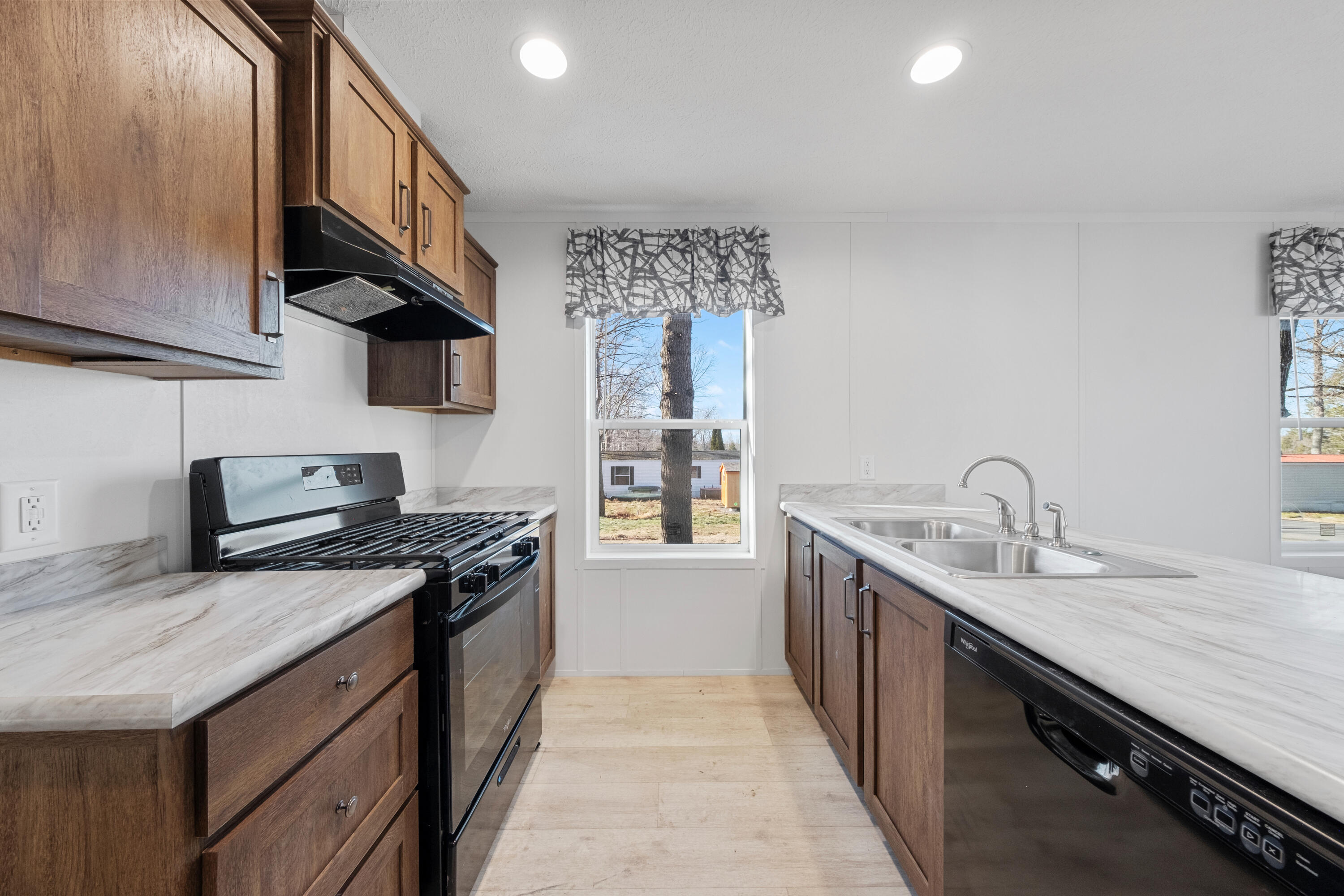970 Gardiner Road Wiscasset ME 04578