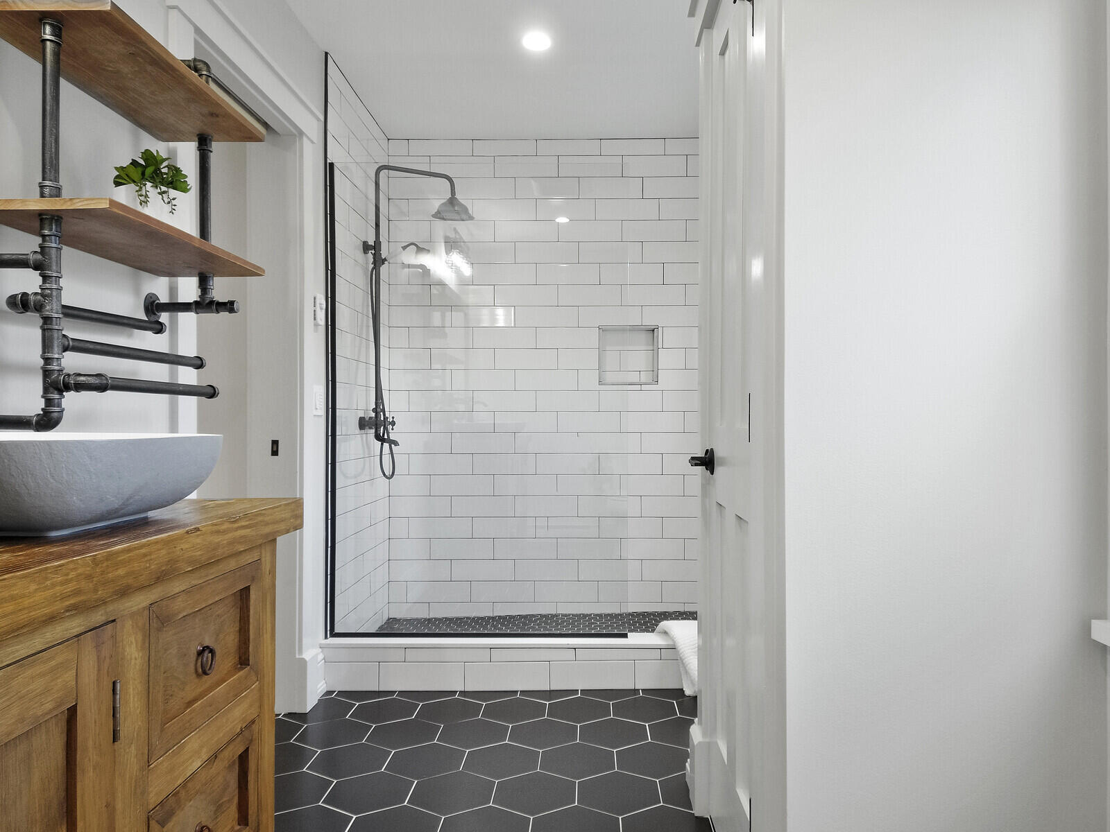 102 Main Street Belgrade ME 04917