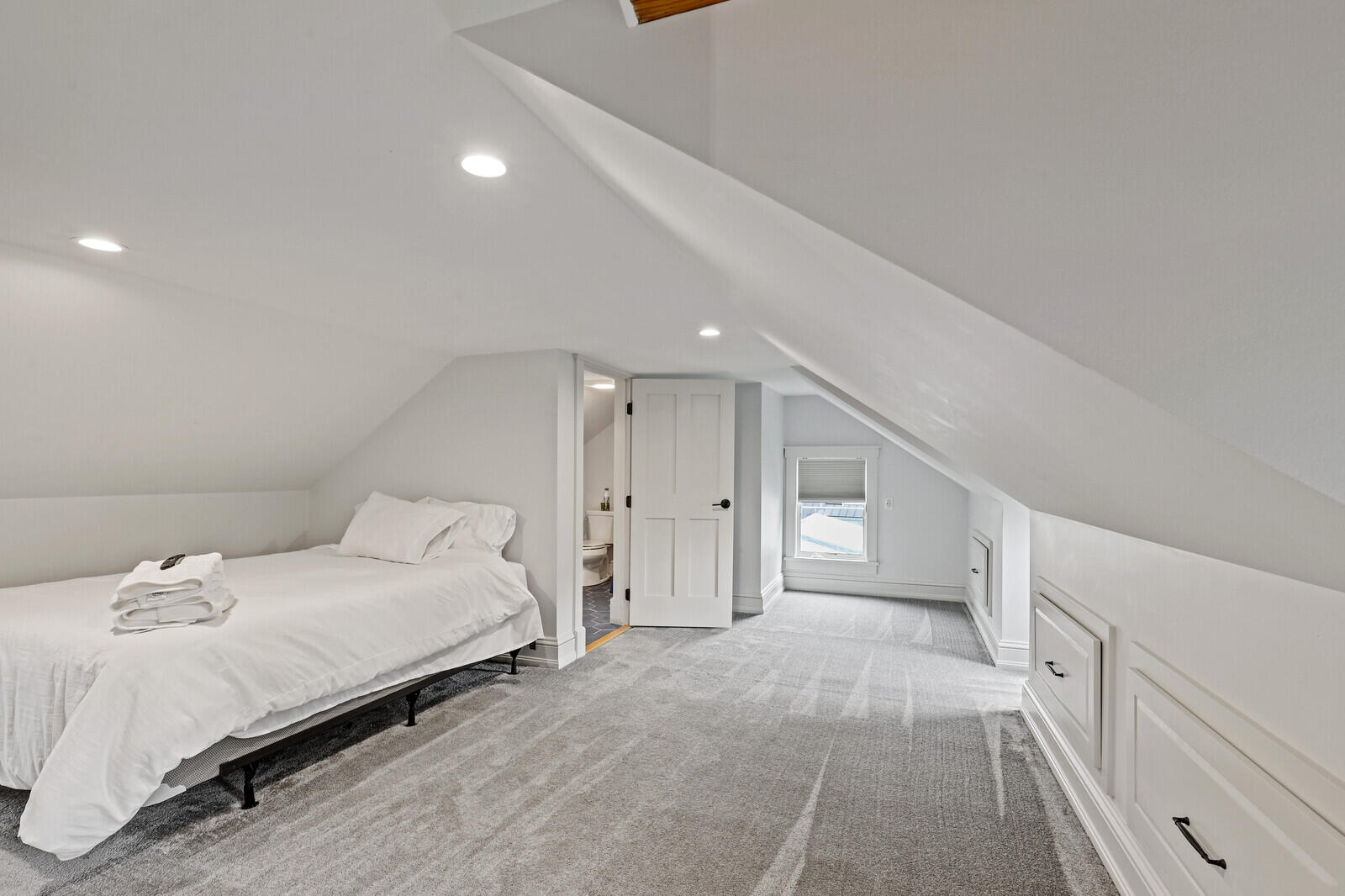 102 Main Street Belgrade ME 04917