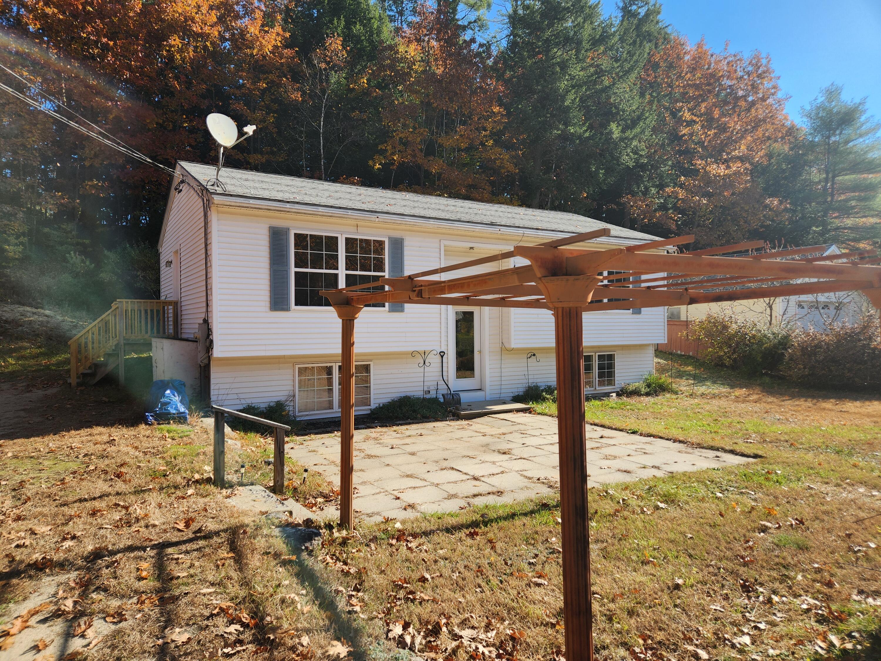 5 Pine Ridge Road Paris ME 04281