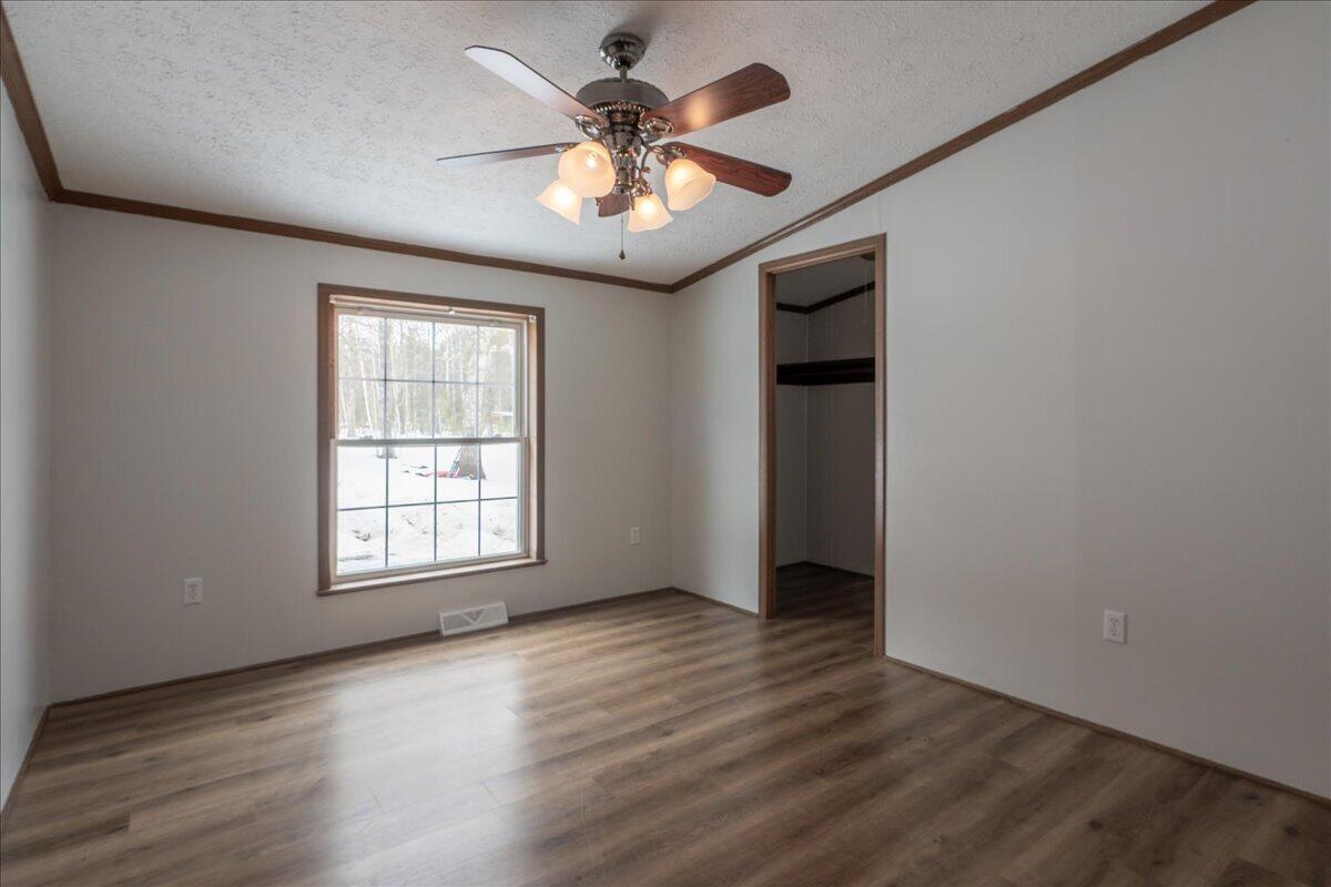 276 Violet Lane Waldoboro ME 04572