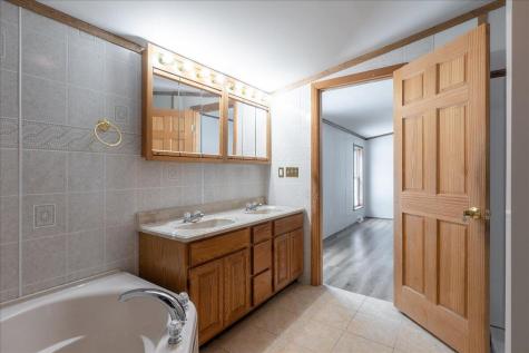 276 Violet Lane Waldoboro ME 04572