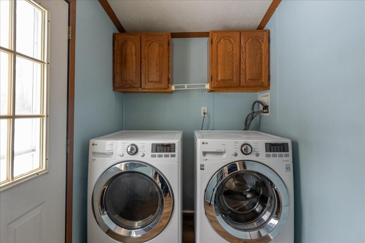 276 Violet Lane Waldoboro ME 04572