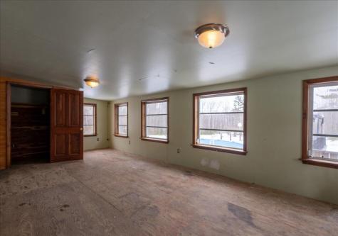 276 Violet Lane Waldoboro ME 04572